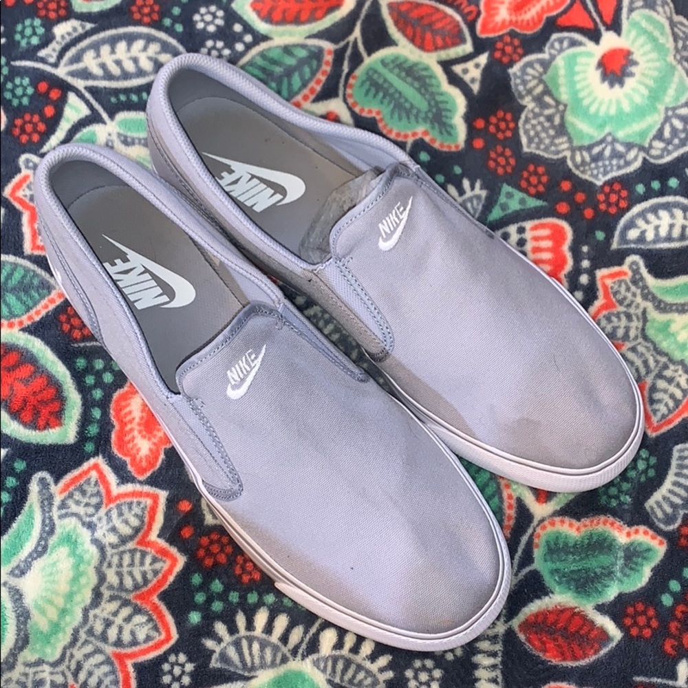 Men’s Nike Slip-On Shoes Size 13
